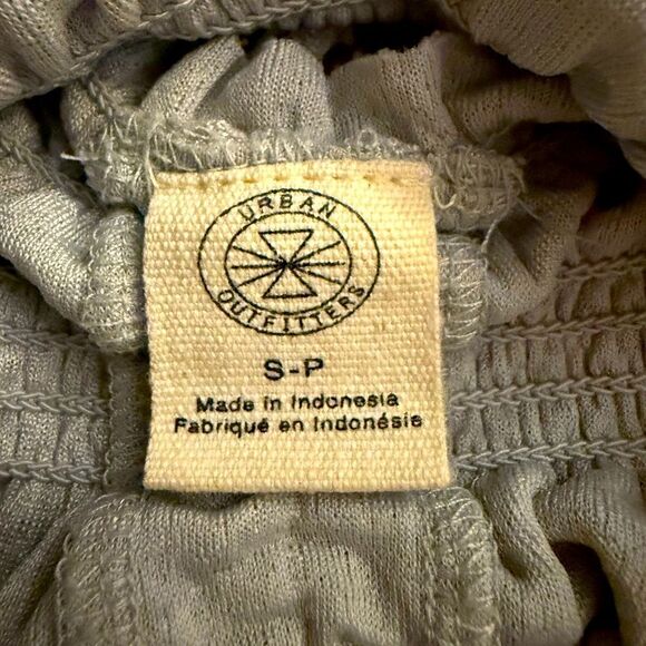 Urban Outfitters silver flecked  cropped top w smocking and puff sleeves S - Picture 8 of 10